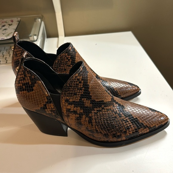Marc Fisher Ankle Boots Snakeskin Print Brown Black Size 7 - Picture 1 of 10